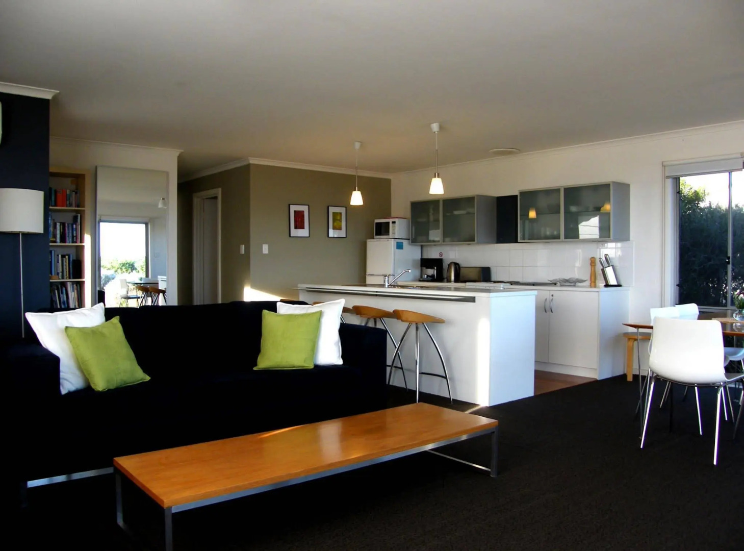 Coorong Waterfront Retreat