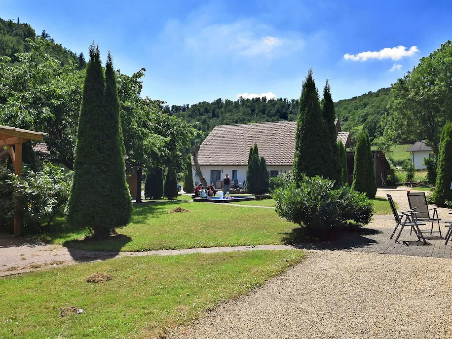 Ferienwohnung mit Eigener Terrasse in Huddingen