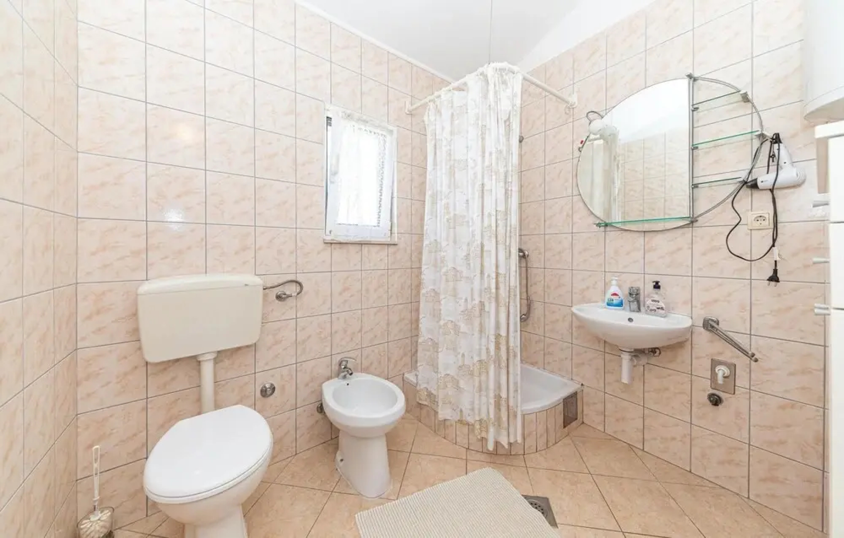 Stunning Home in Drvenik Mali With Wifi and 2 Bedrooms