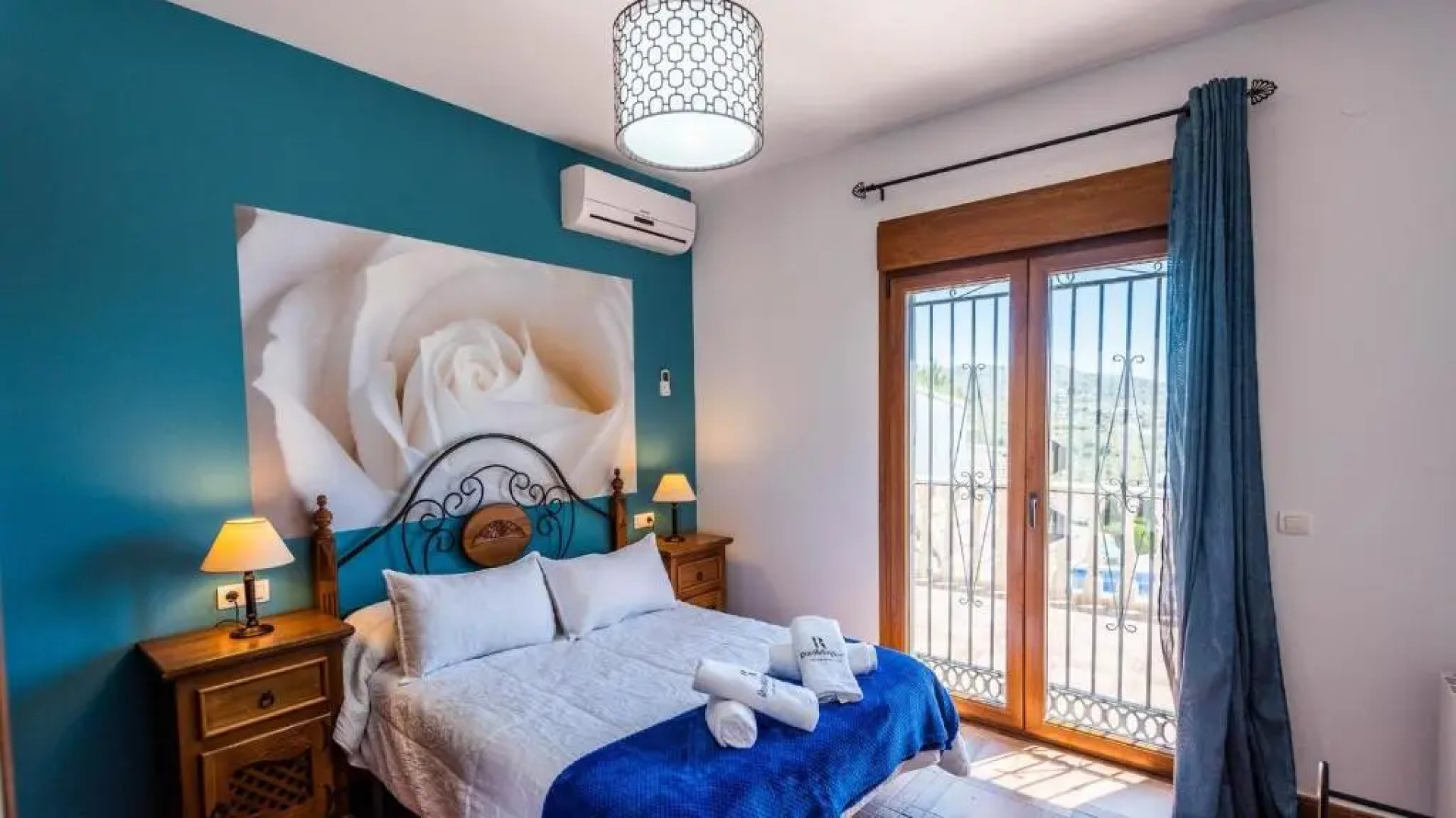 Villa Javier Sayalonga by Ruralidays