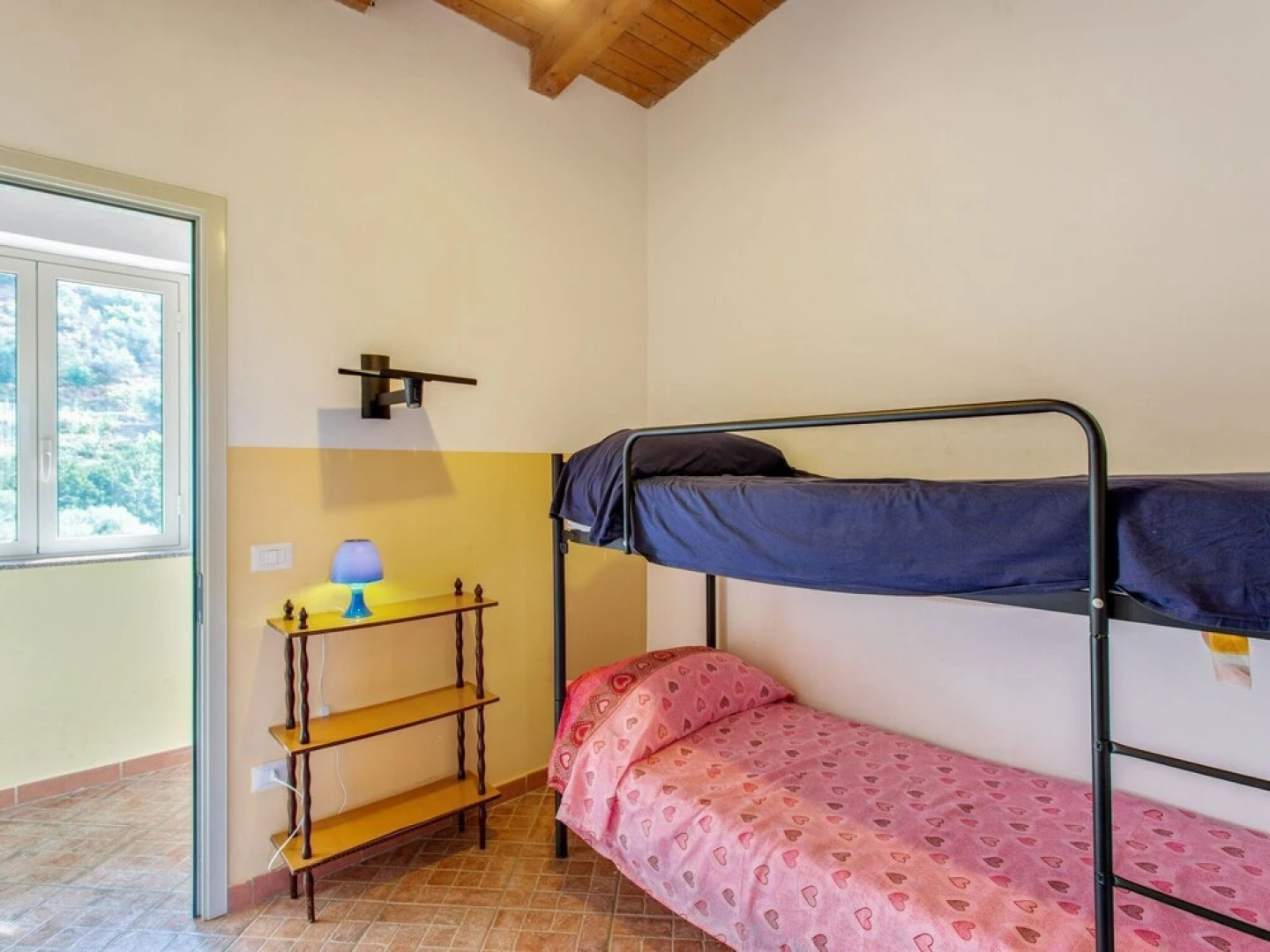 Apartment in a Beautiful Villa, Surrounded by Nature and Near the sea