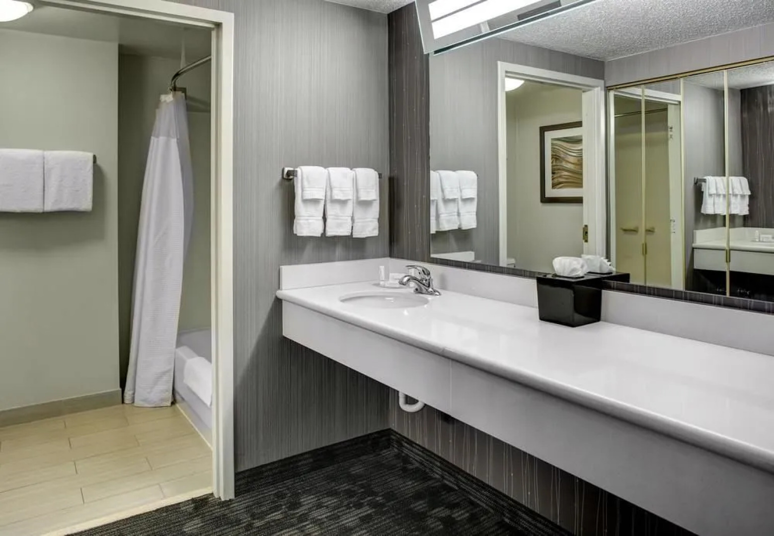 Courtyard by Marriott Cleveland Westlake