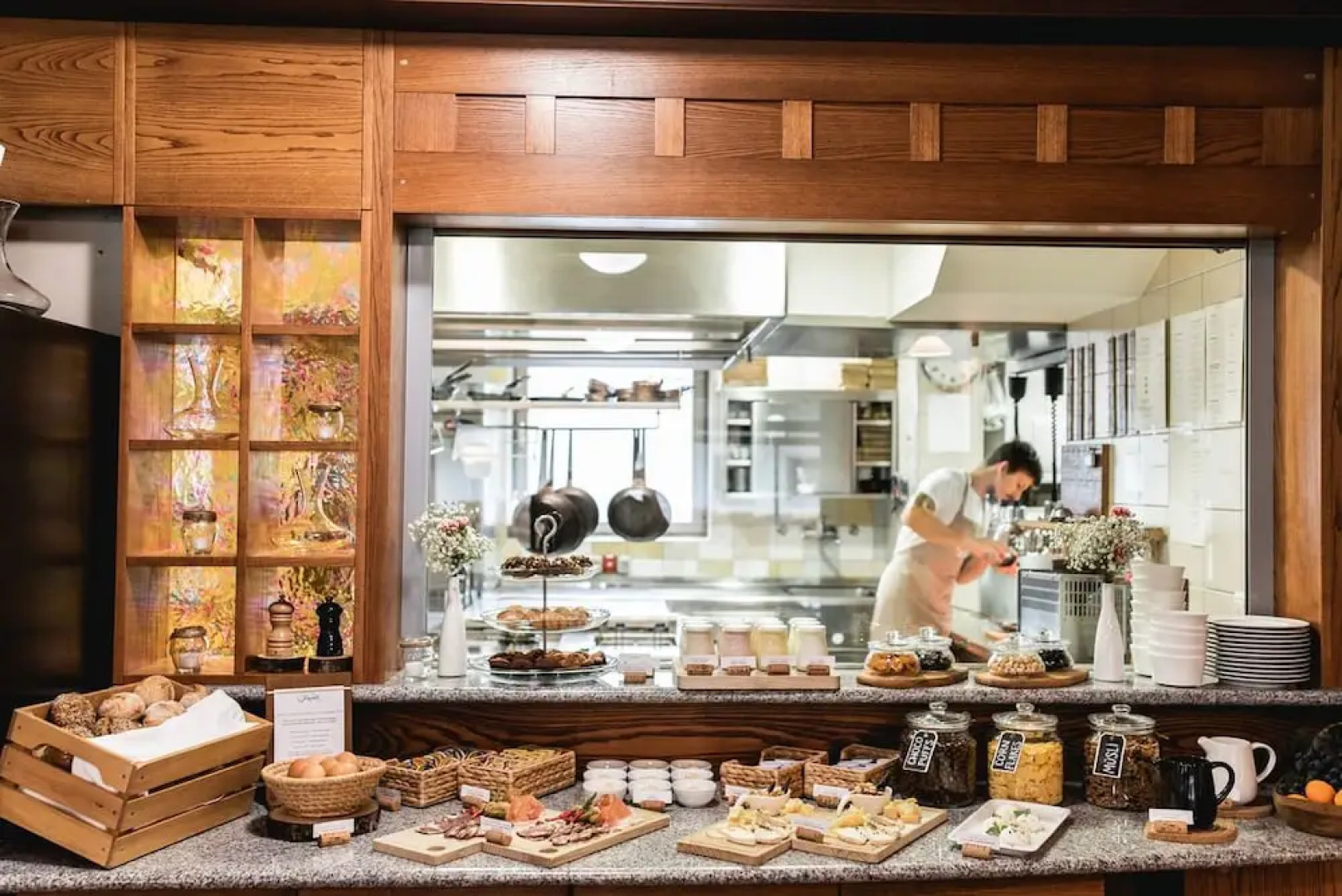 Dvor Jezeršek Brnik