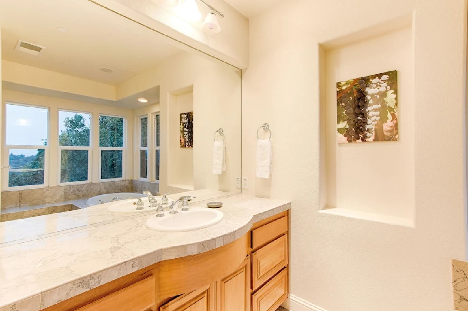 Spacious Santa Rosa House by RedAwning