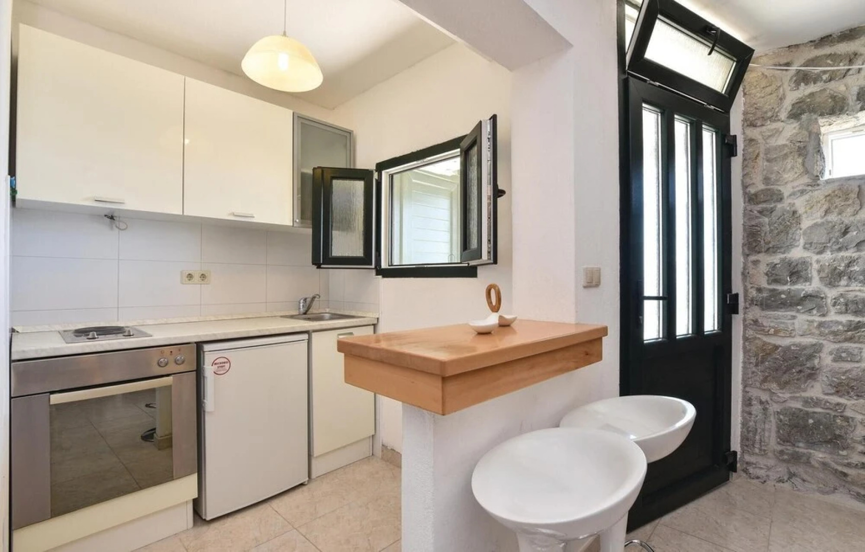 Awesome Home in Pisak With 3 Bedrooms, Private Swimming Pool and Wifi