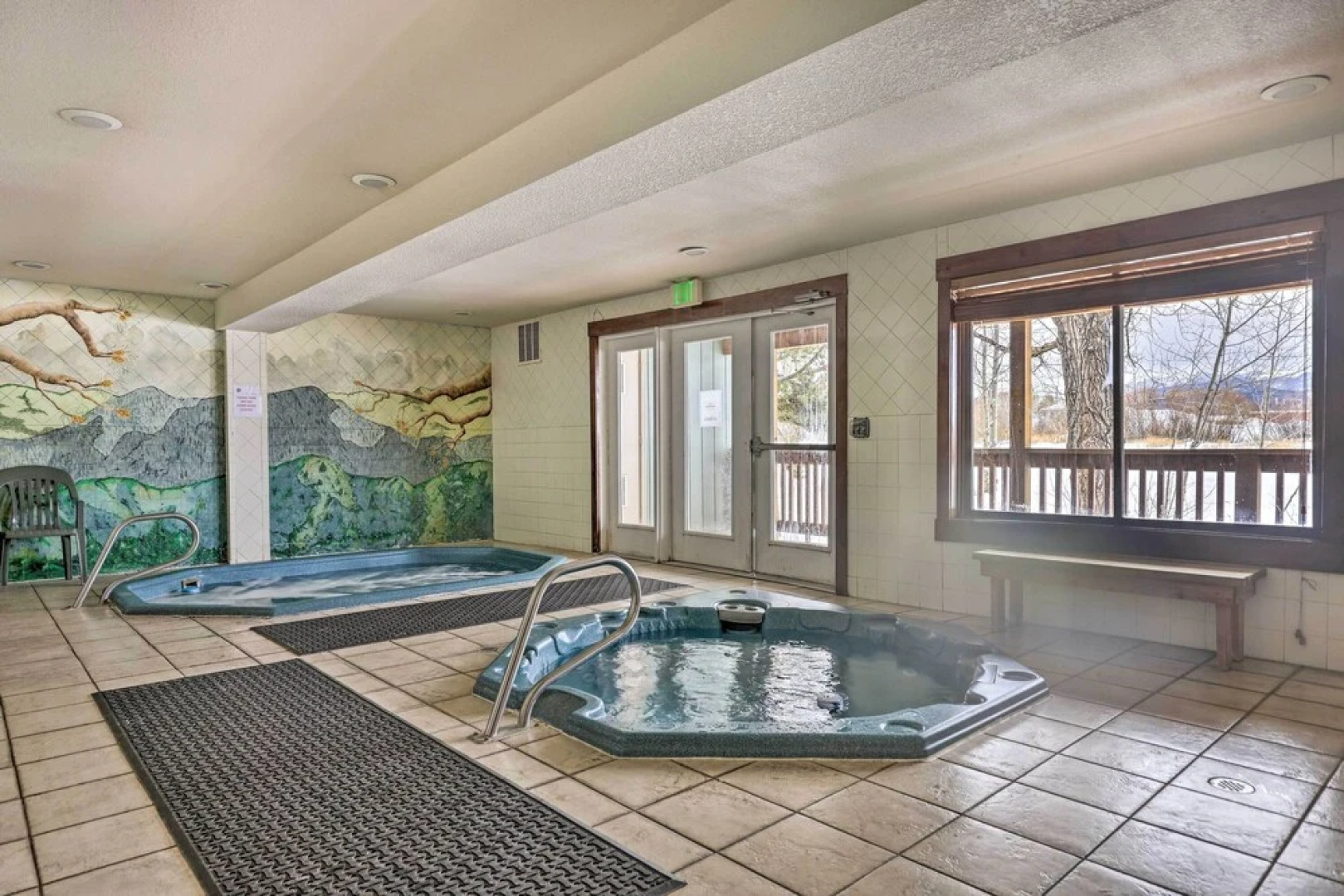 Fraser Condo w/ Balcony & Views, Near Winter Park