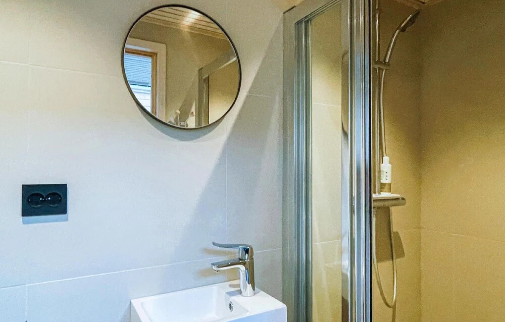 Amazing Home in Farsund With Wifi and 5 Bedrooms