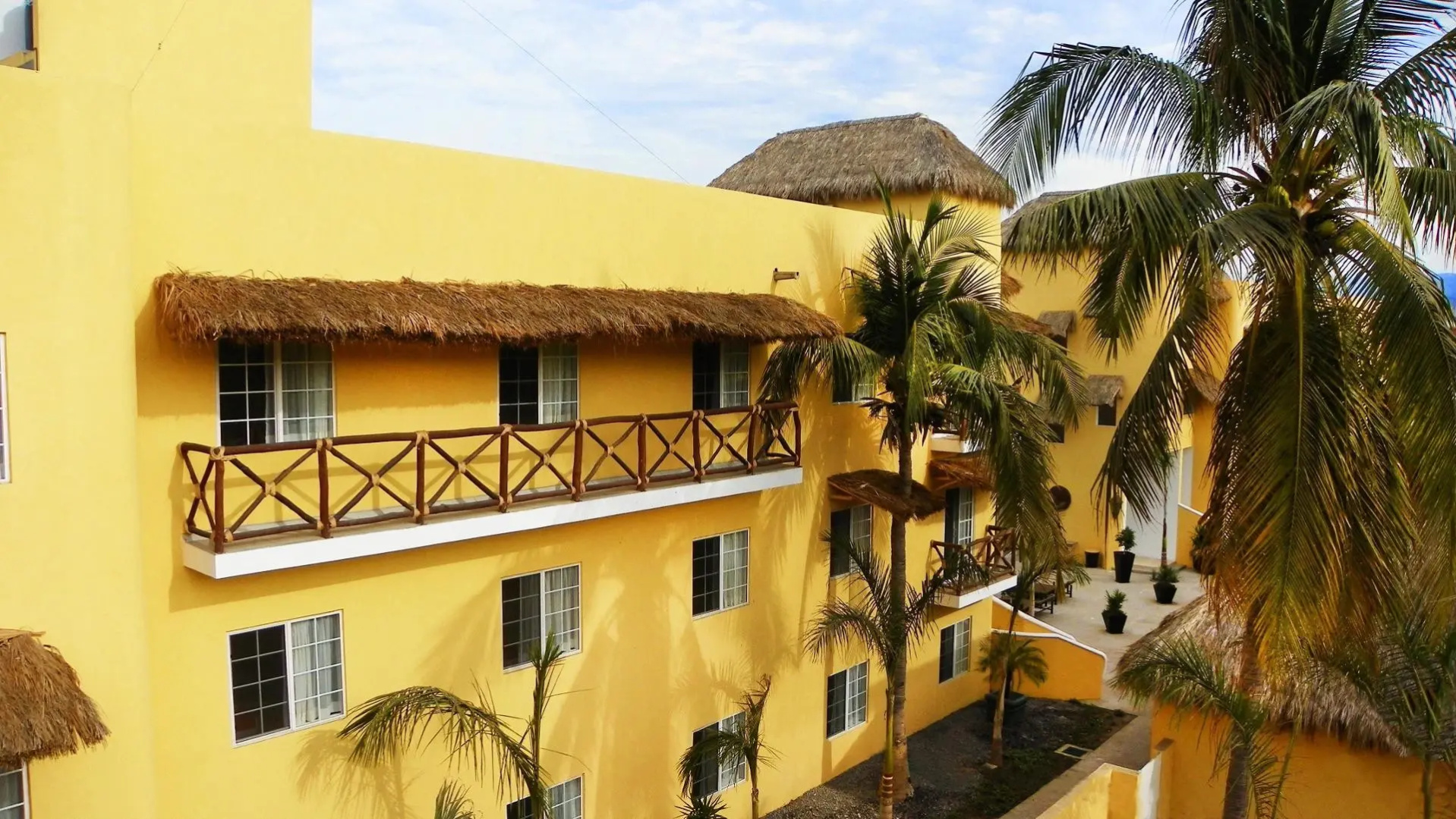 Zar Manzanillo