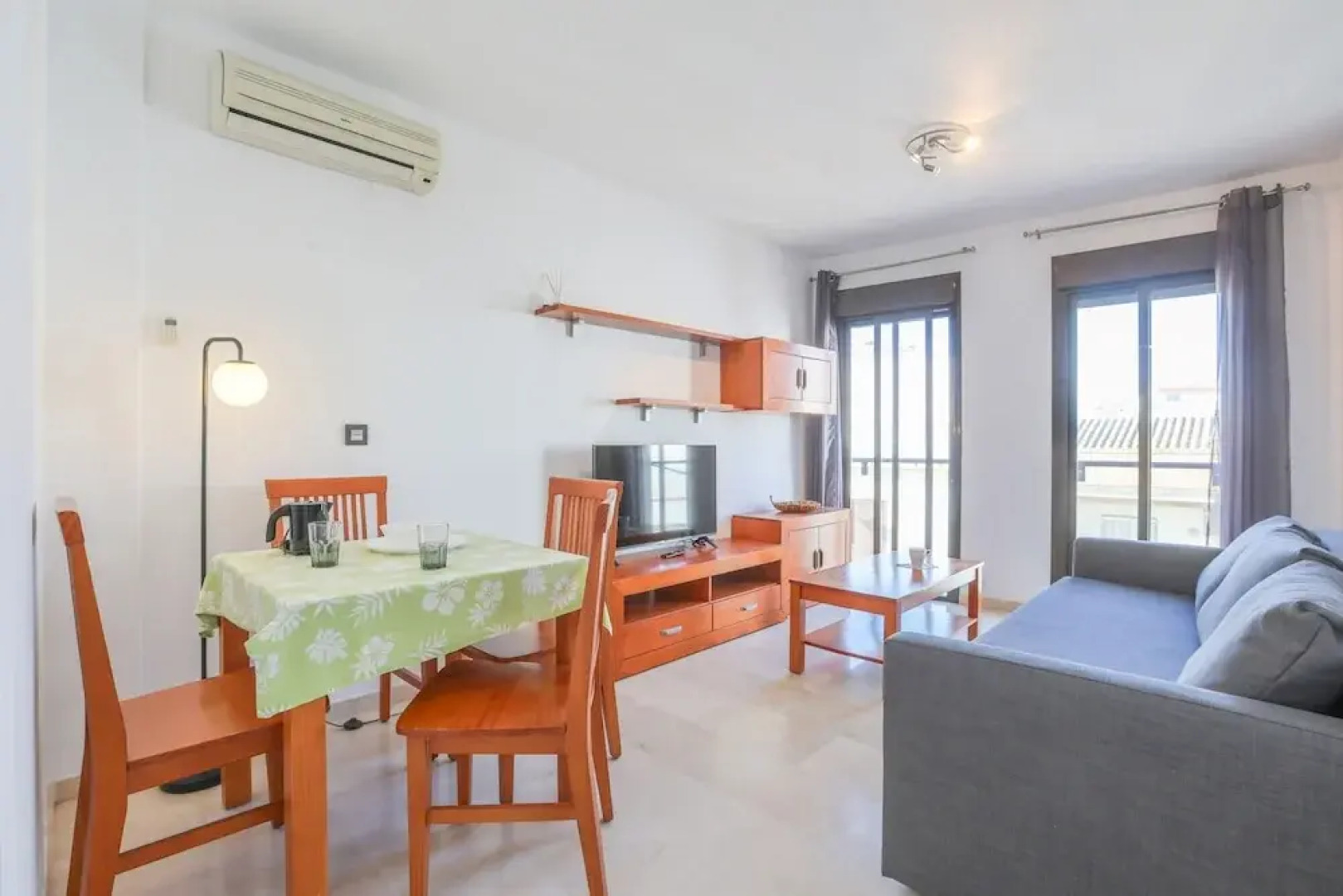 Manuel De Falla Ii in Dos Hermanas