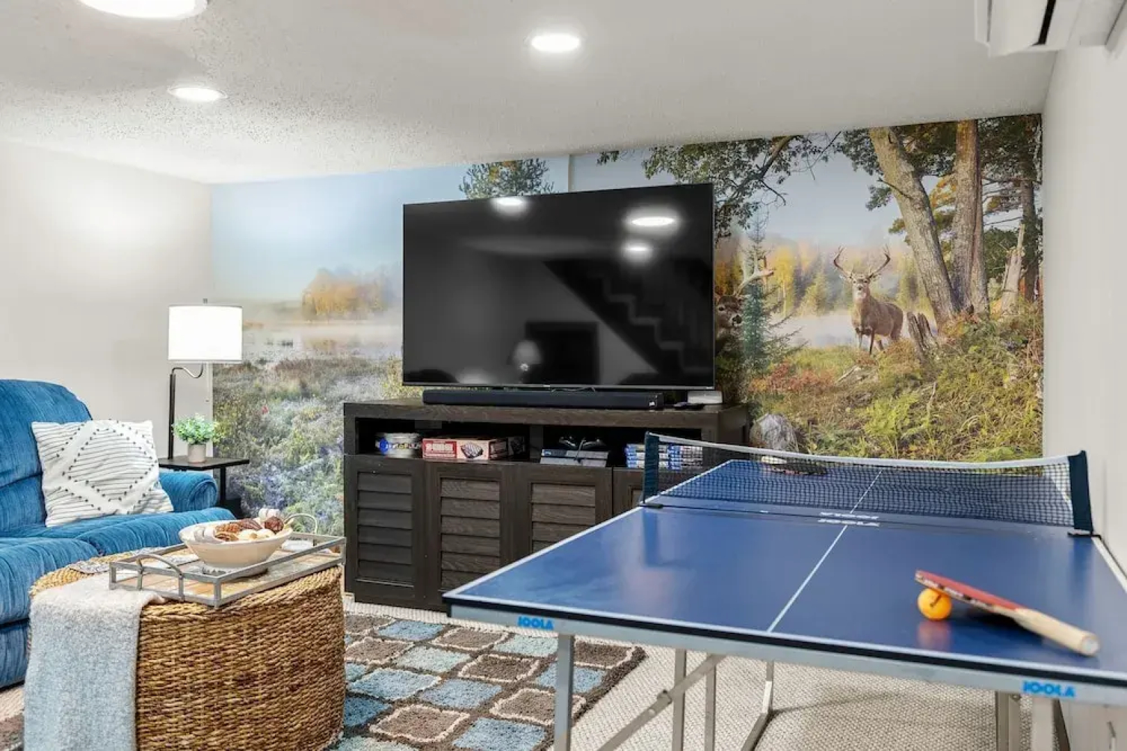 The Bear s Den by Avantstay Prime Location Renovated w Movie Game Room