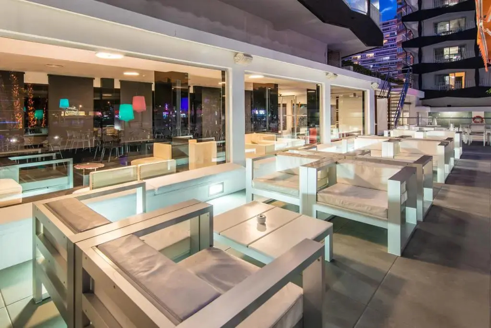 Belroy Hotel and Apartments