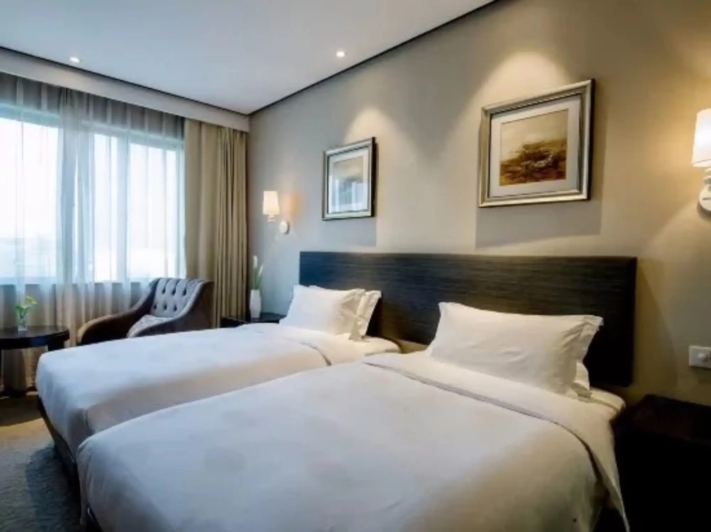 Byland World Hotel