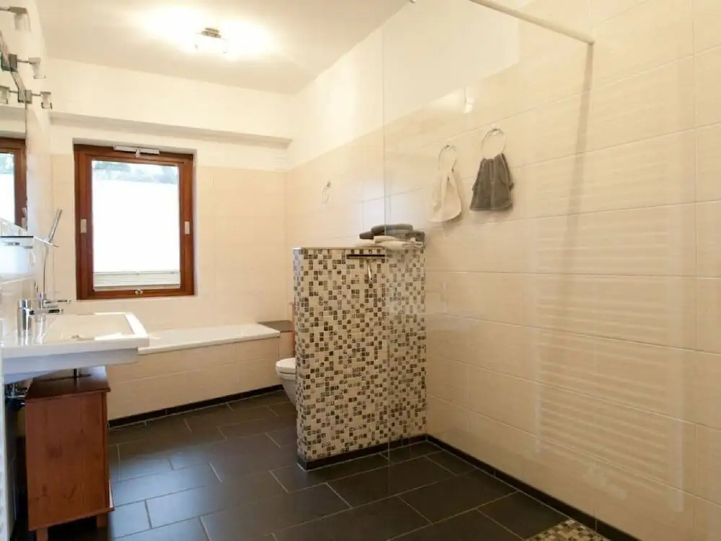 Habel Modern Retreat