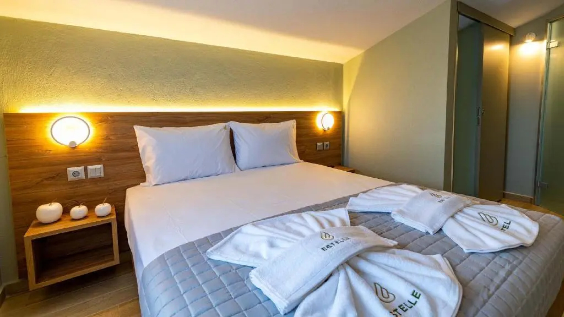 Estelle Family Luxury Apartments & Suites