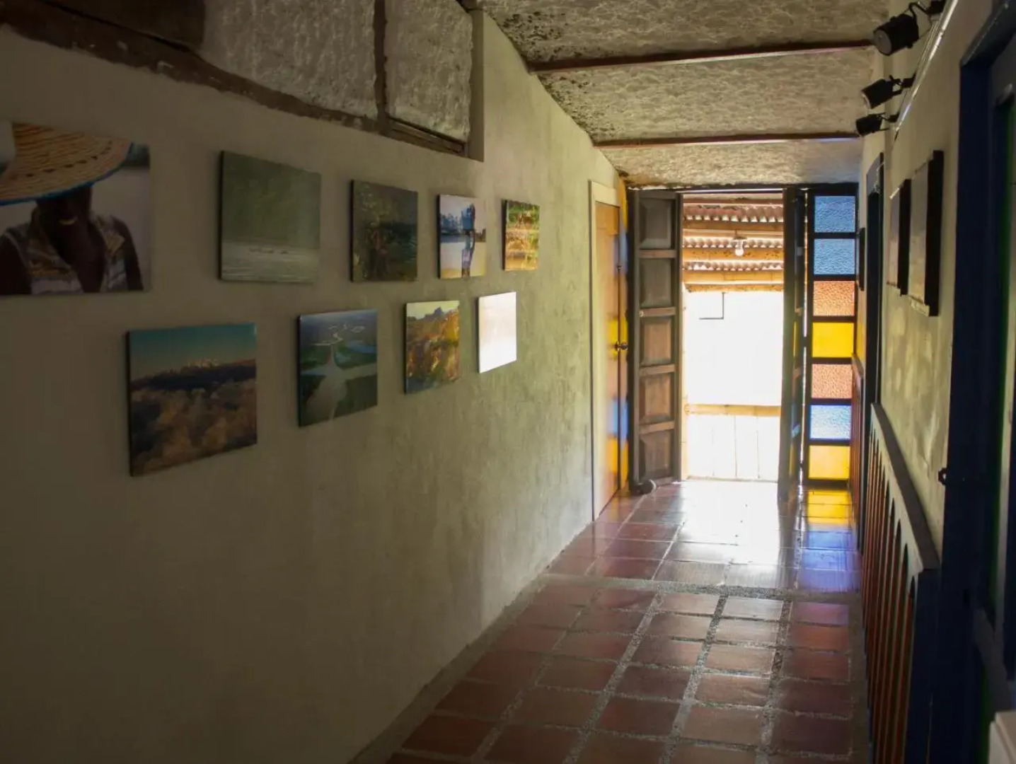 La Cigarra Cine y Cafe