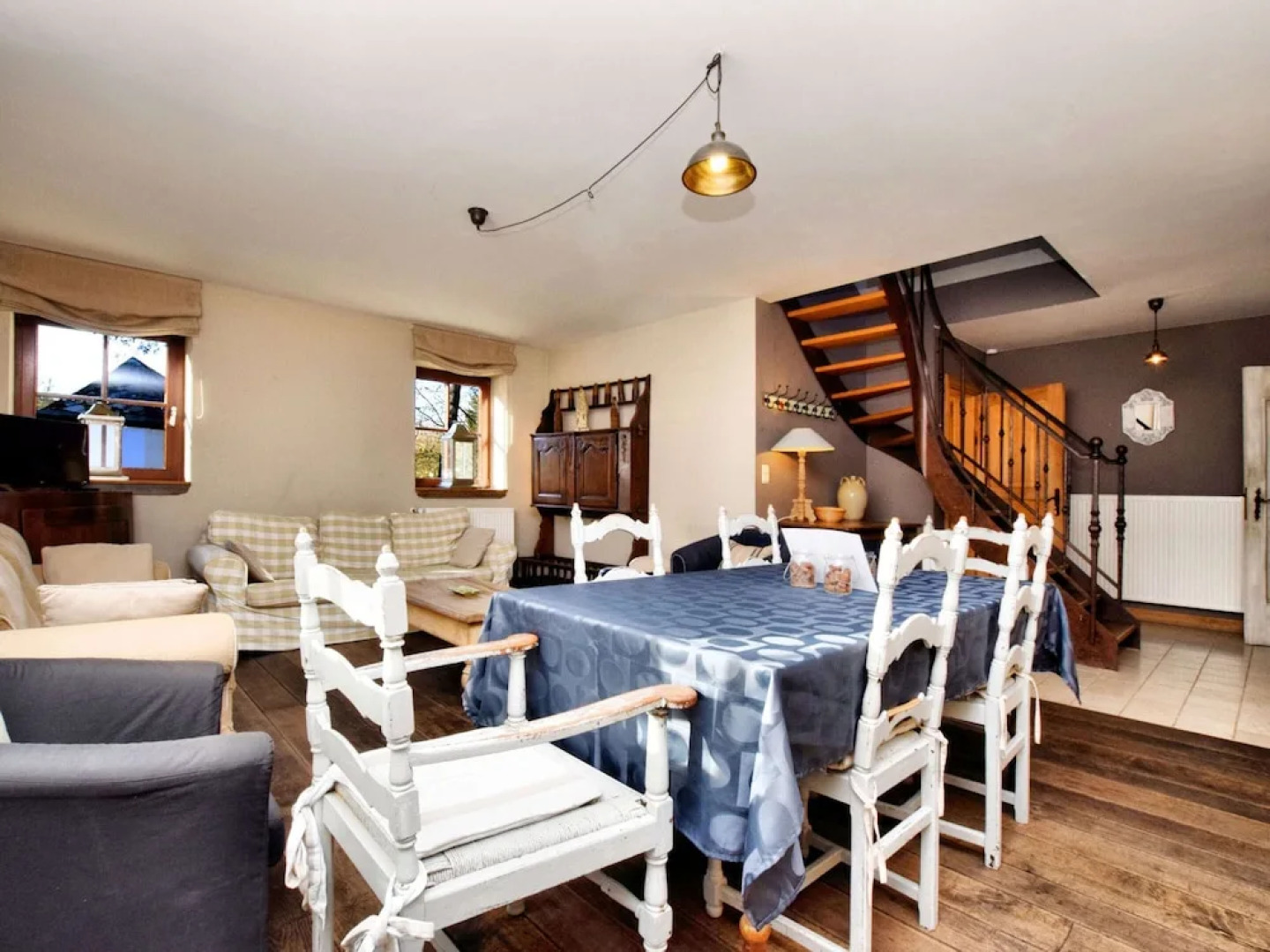 Cozy Holiday Home in Ennal