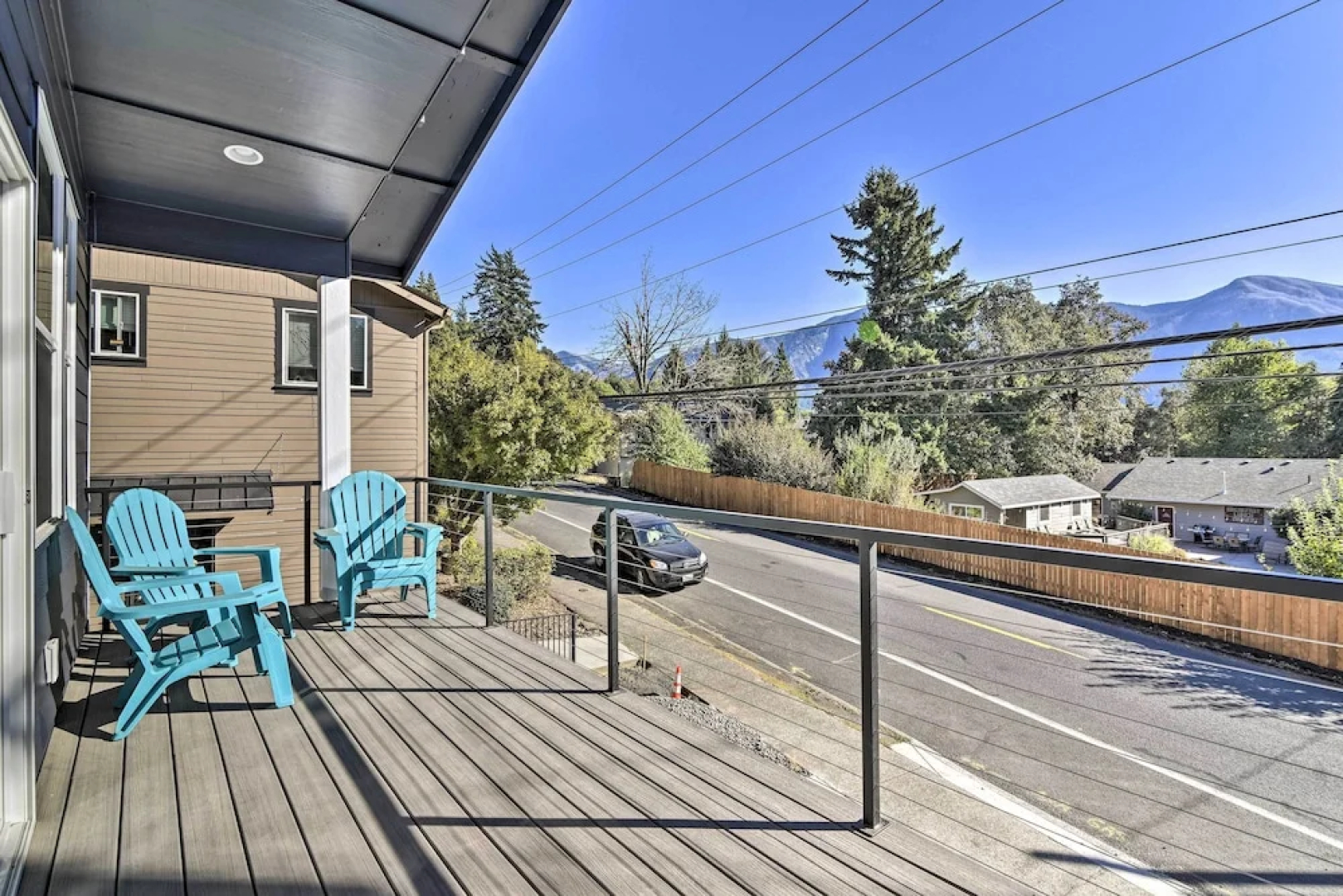 Stunning Stevenson Retreat w/ Mountain Views!