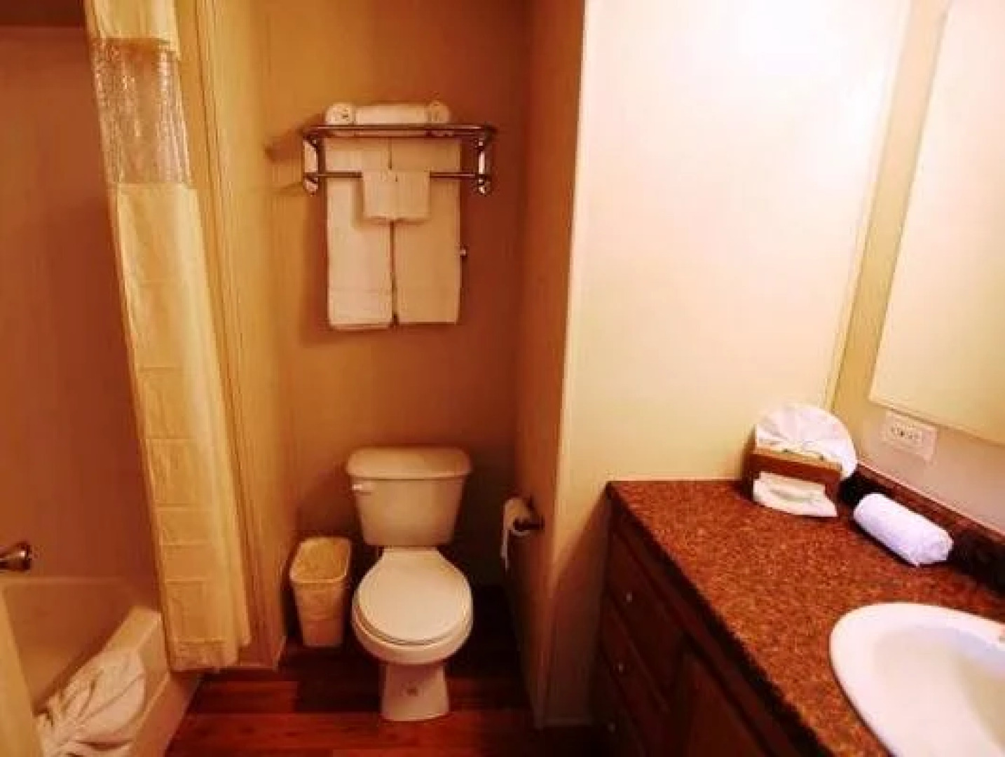 InstaLodge Hotel and Suites Cotulla