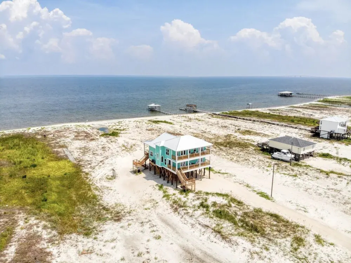 Salty Seahorse - Waterfront! Pet Friendly! Game Room, Pool Table, Beautiful Views - Room For The Whole Family 4 Bedroom Home by RedAwning