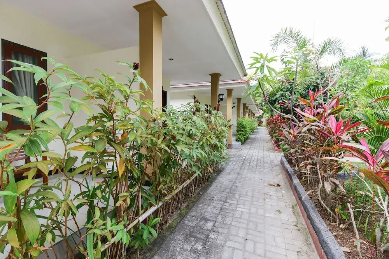 Airy Batu Layar Raya Senggigi 2 Lombok