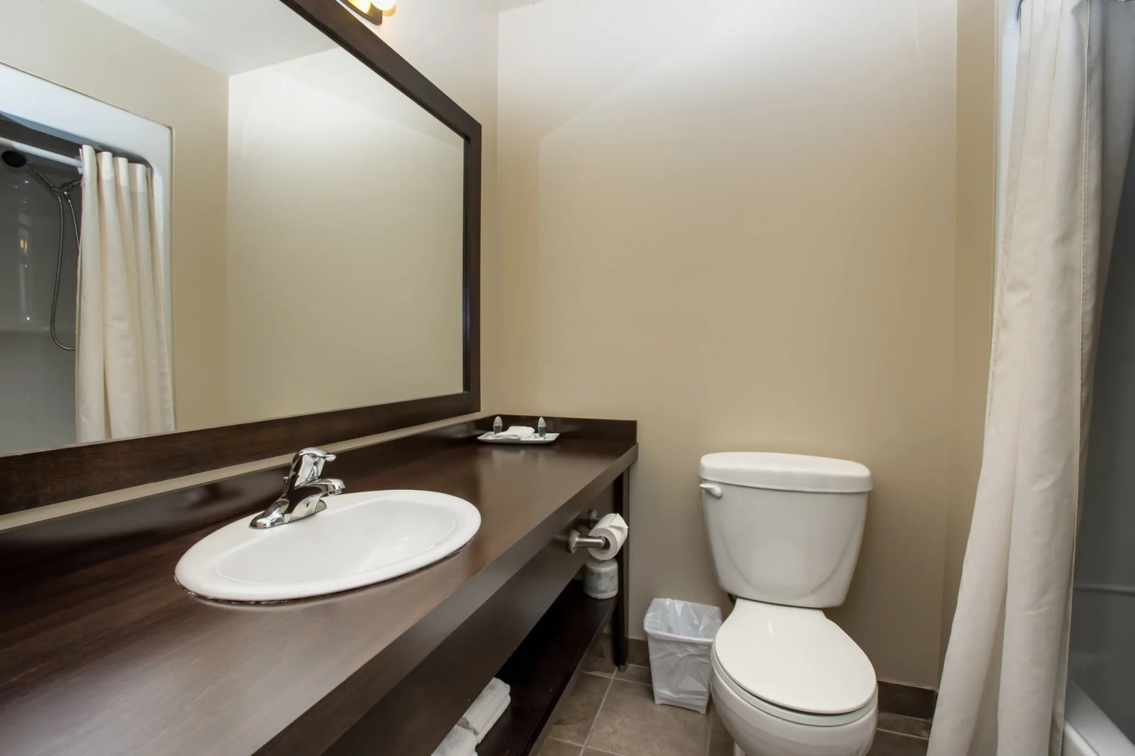 Grand Hôtel TIMES Lévis