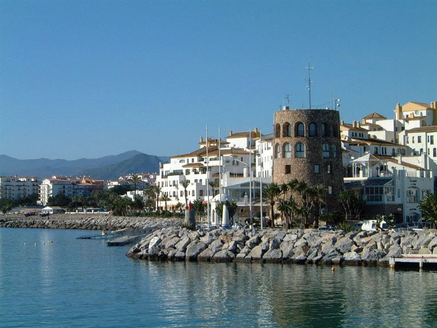 Apartamentos Señorio de Aloha