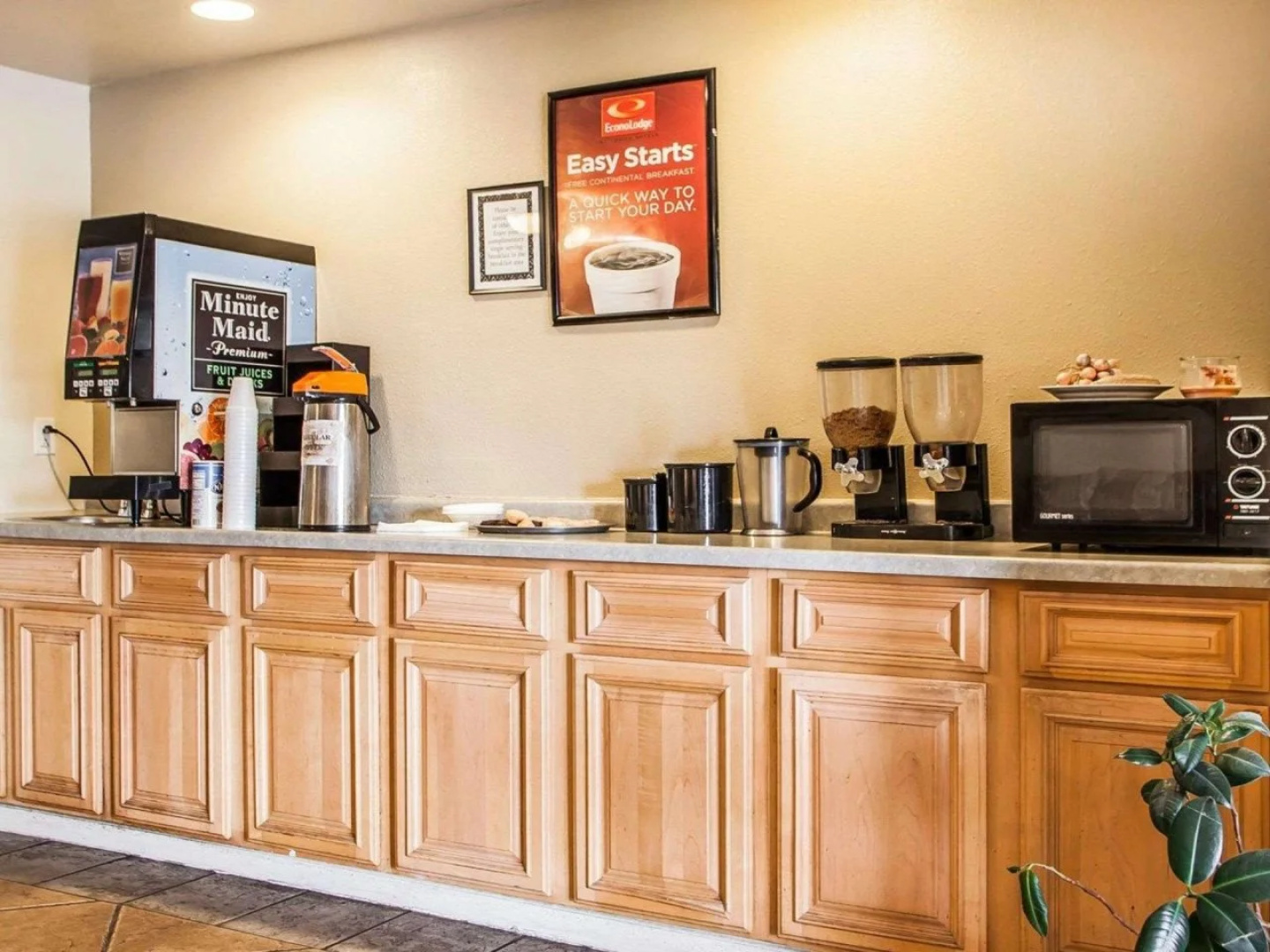 Econo Lodge & Suites Granite City