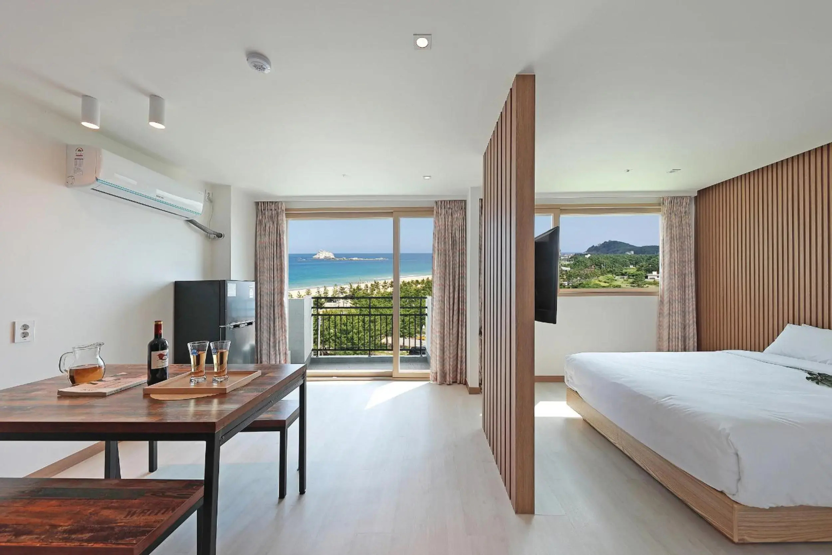 Ocean to you Resort Sokcho Seorak Beach Hotel and condo