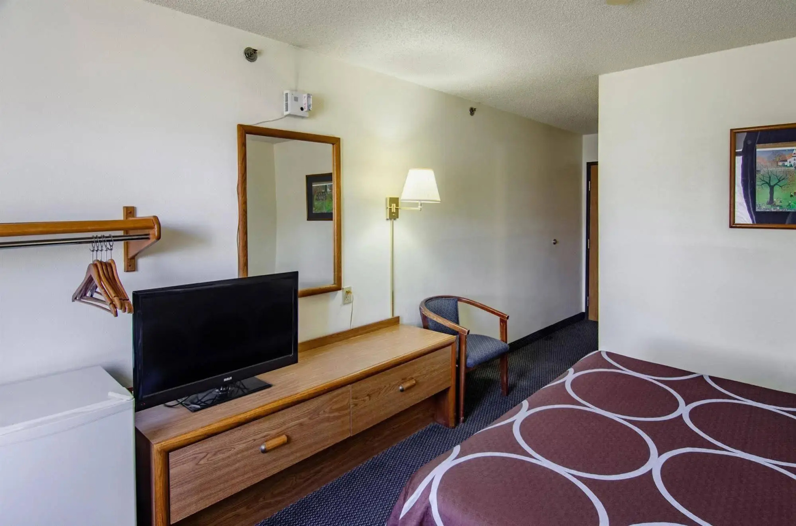 Motel 6 Montoursville, PA - Williamsport
