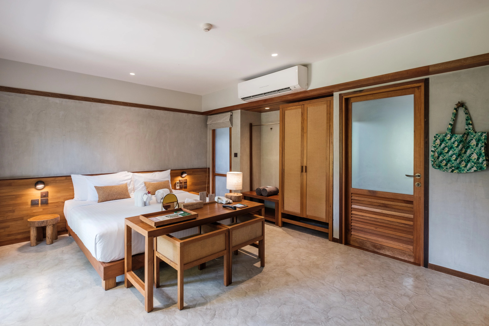 Banana Fan Sea Resort