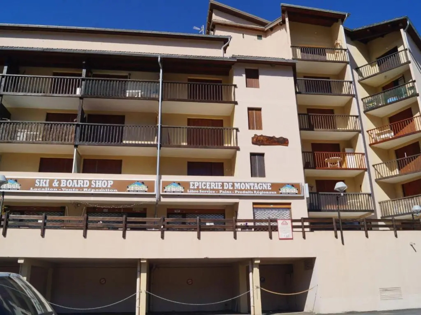 Appartement Enchastrayes, 1 pièce, 4 personnes - FR-1-165A-35