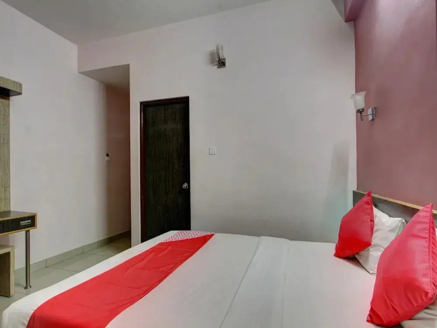 Annapoorna Castle by OYO Rooms