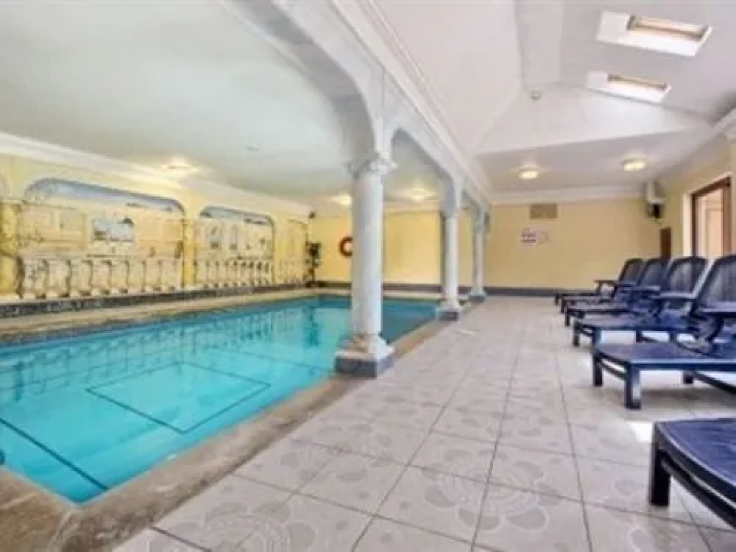 Glenthurston Apartments