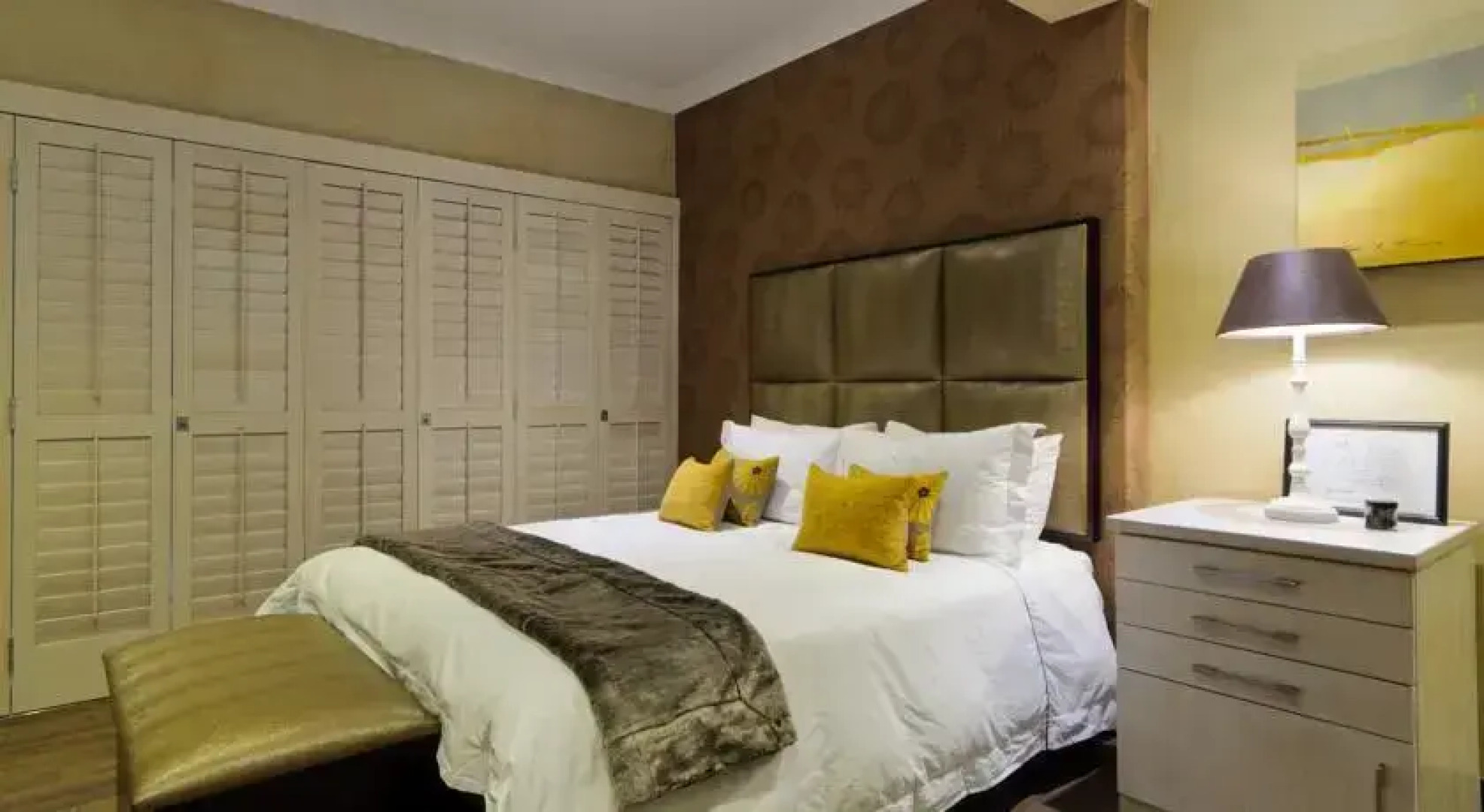 Executive Suites at 555