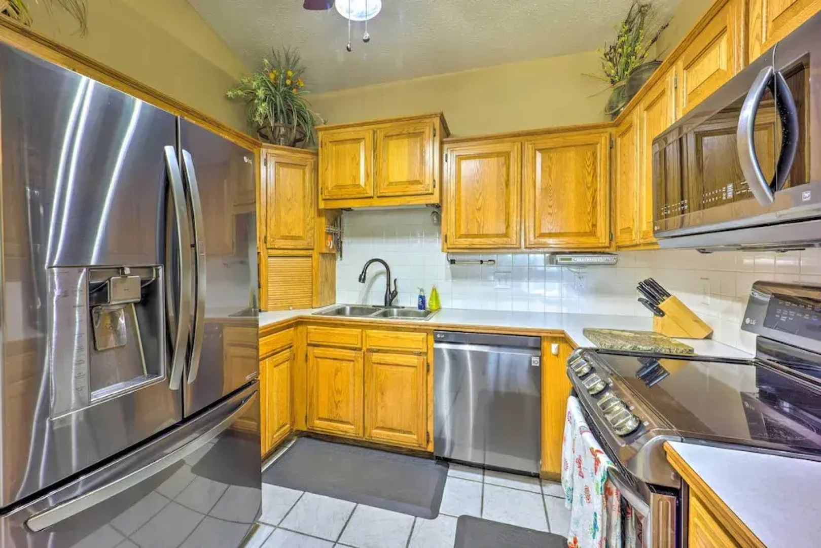 Waterfront Home on Beaver Lake w/ 2 Decks!