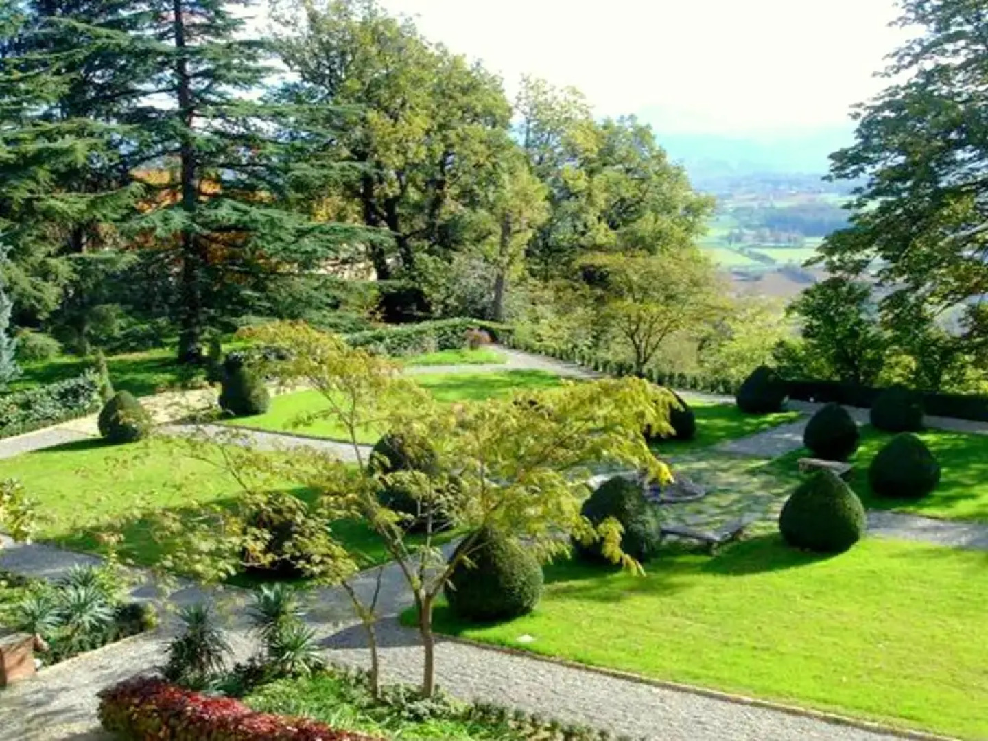 Belvilla by OYO Apartment in Castle With Garden