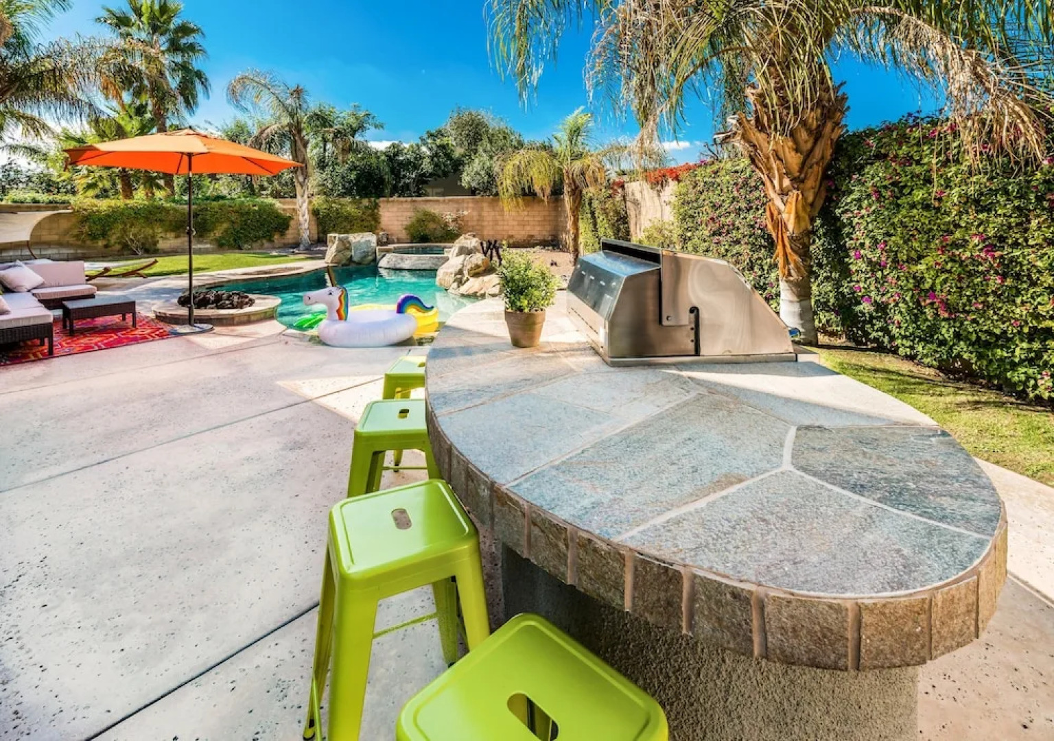 Whispering Palms by AvantStay | WALK TO COACHELLA | Pool & Hot Tub | Sleeps 16!
