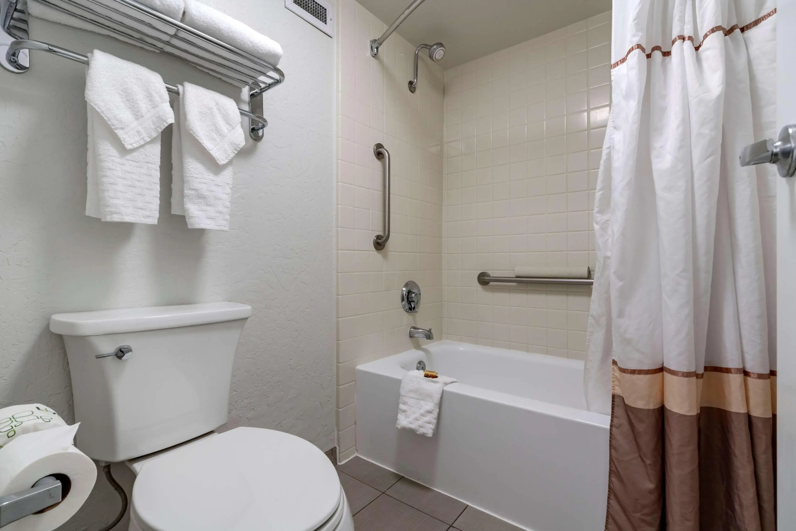 Best Western Plus Hilltop Inn