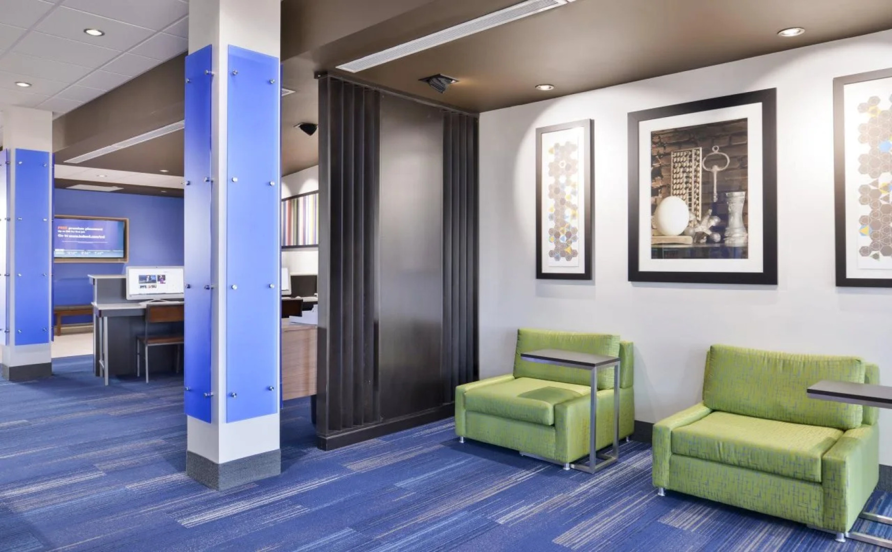 Holiday Inn Express & Suites Kansas City - Lee's Summit by IHG