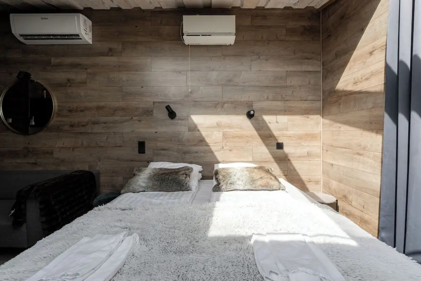 Private & Cozy Suite with lake views