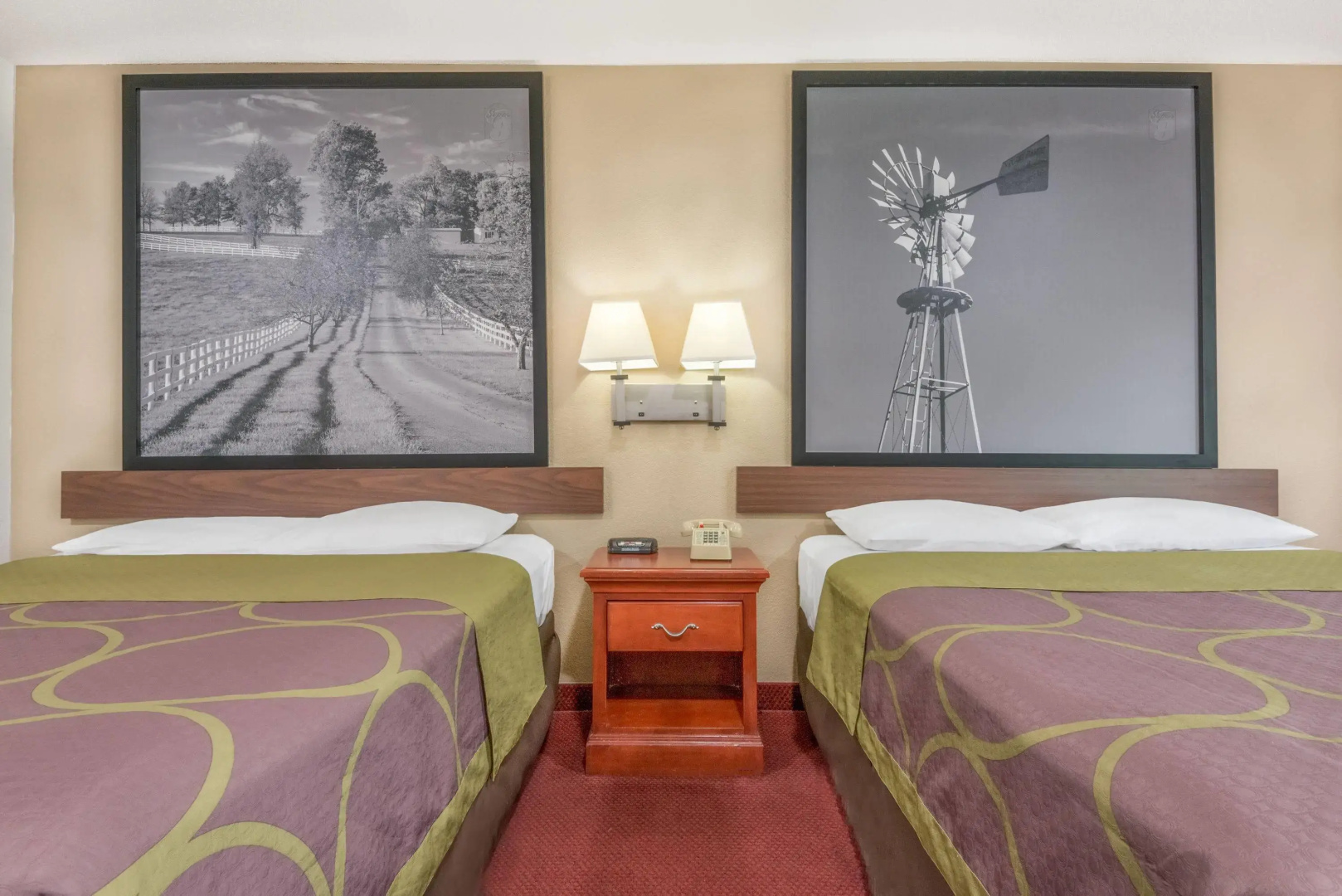 Super 8 by Wyndham Vincennes