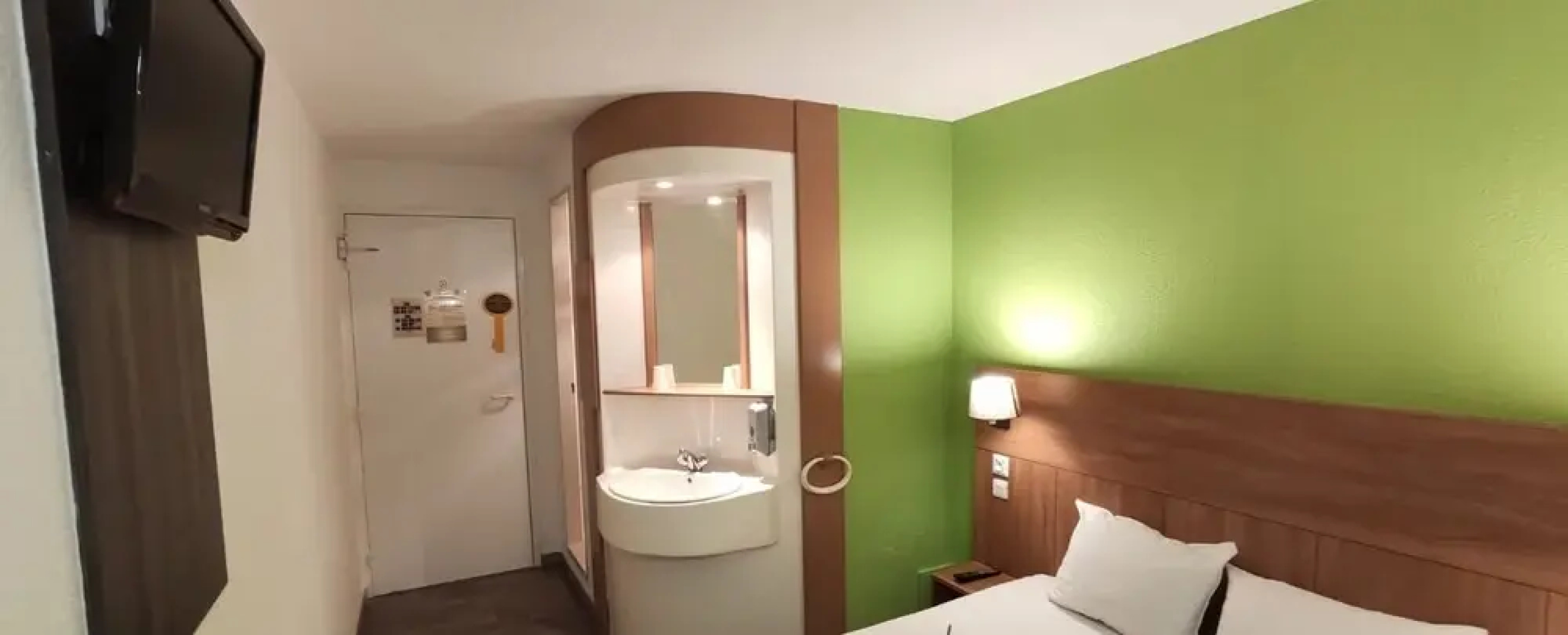 Glisy Hotel