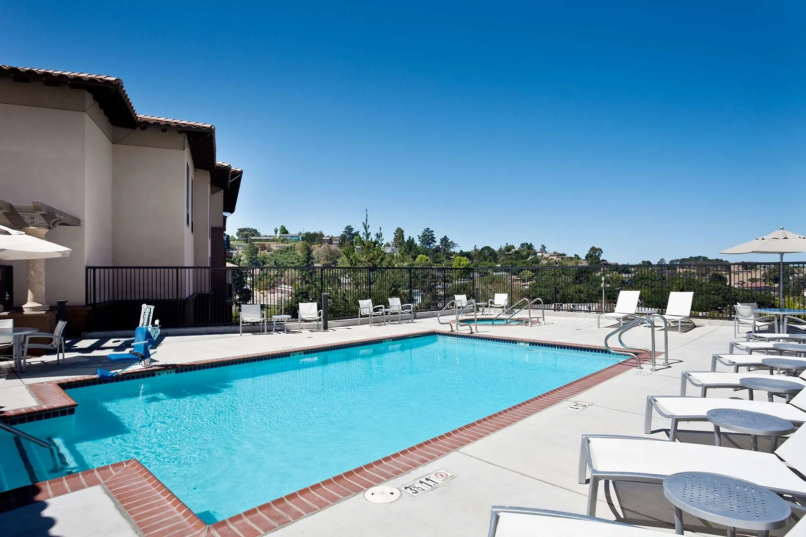 Hampton Inn & Suites Arroyo Grande/Pismo Beach Area, CA
