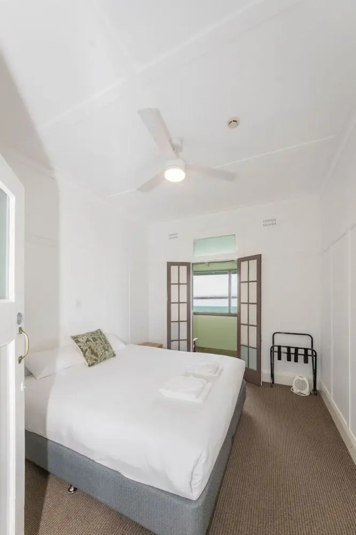 The Happy Pelican Harrington Hotel