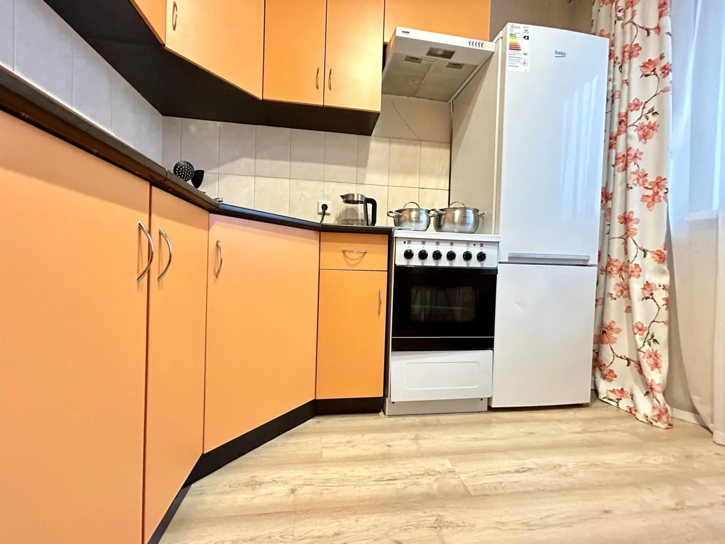 Апартаменты Четыре Сезона мкрн. Тундровый 6