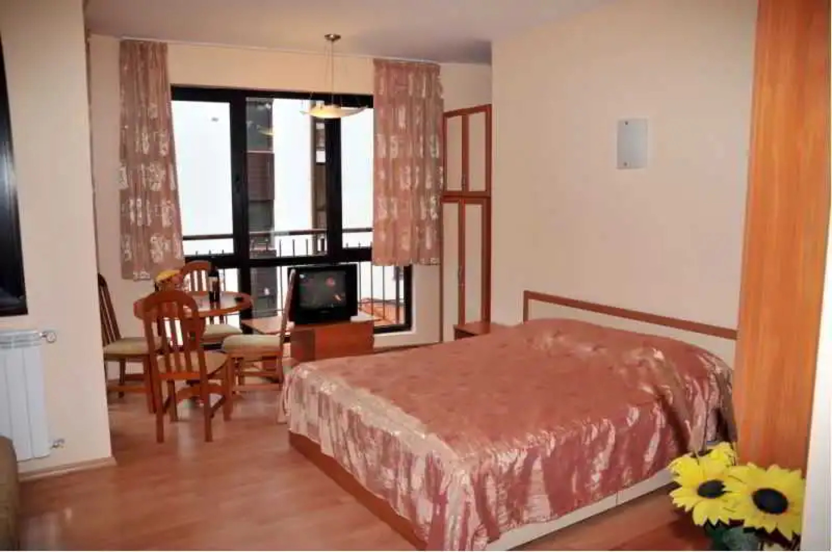 Flora Apartments by Tour Express Service