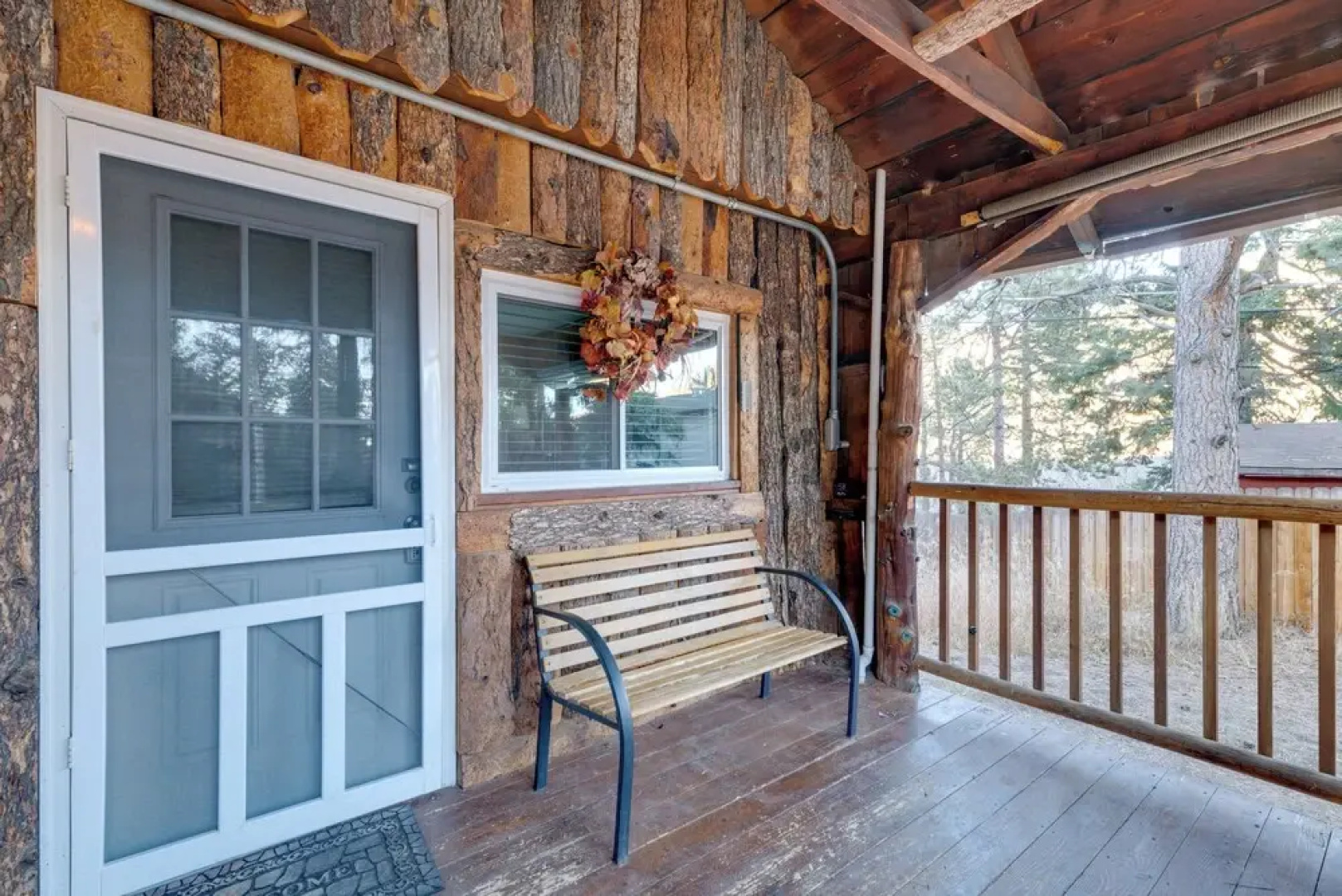 Rustic Log Cabin w/ Studio ~ 5 Mi to Pikes Peak!