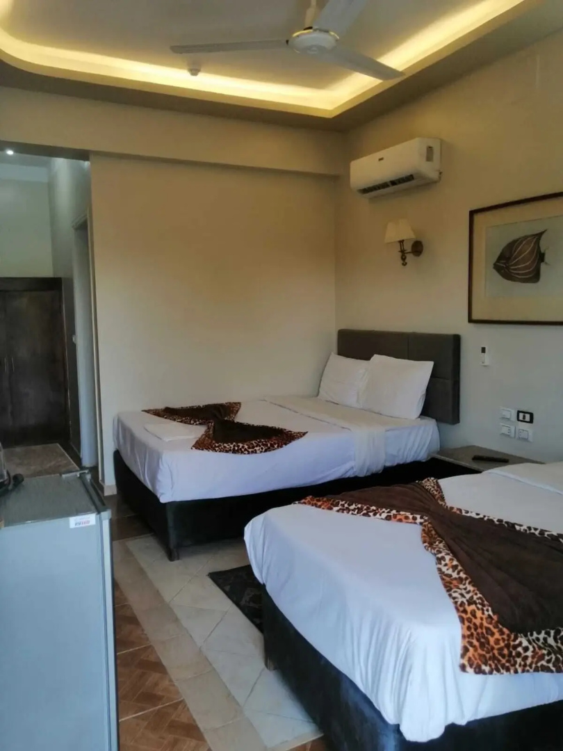 Rezeiky Hotel And Camp Luxor