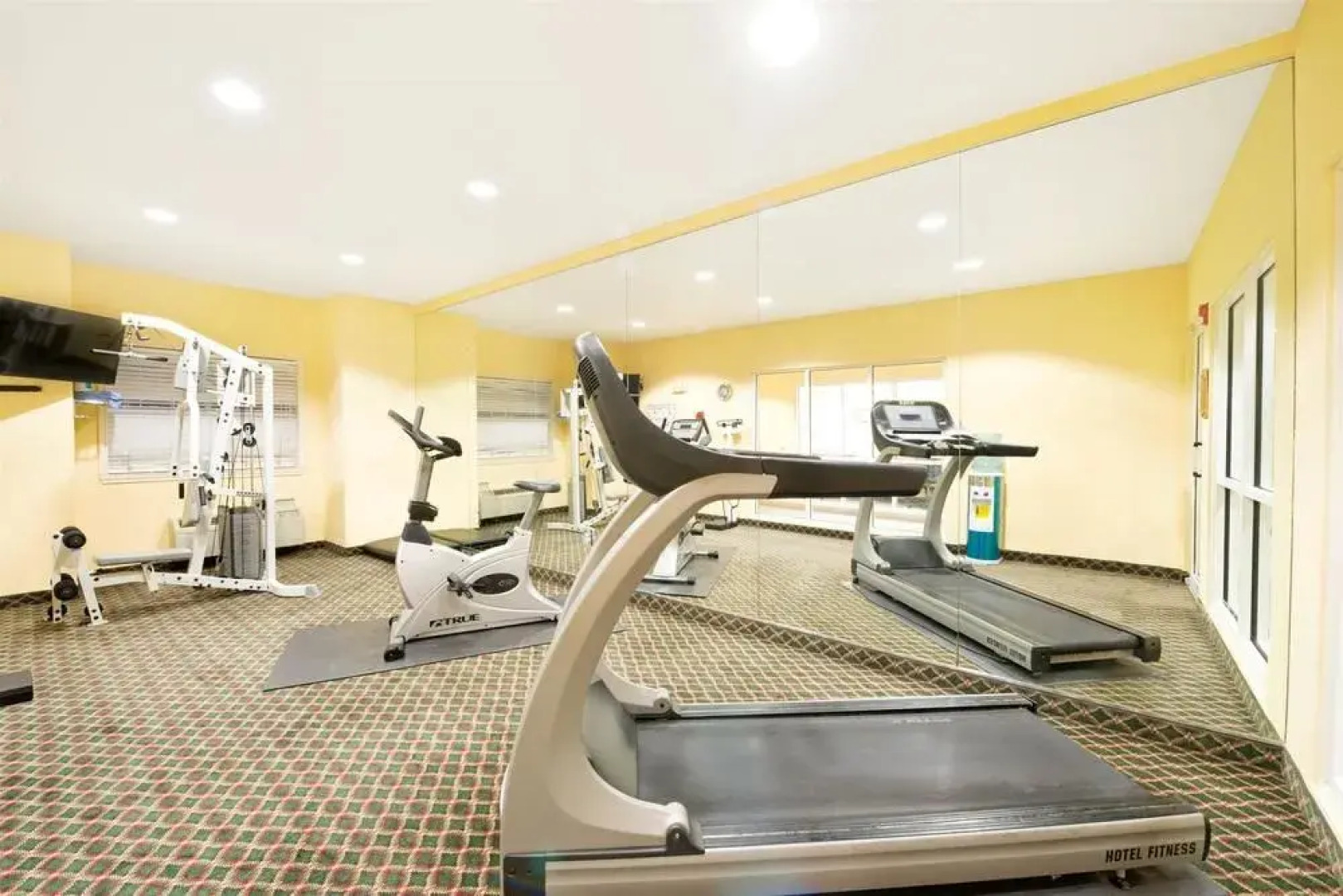 Days Inn and Suites Plano Medical Center Dallas