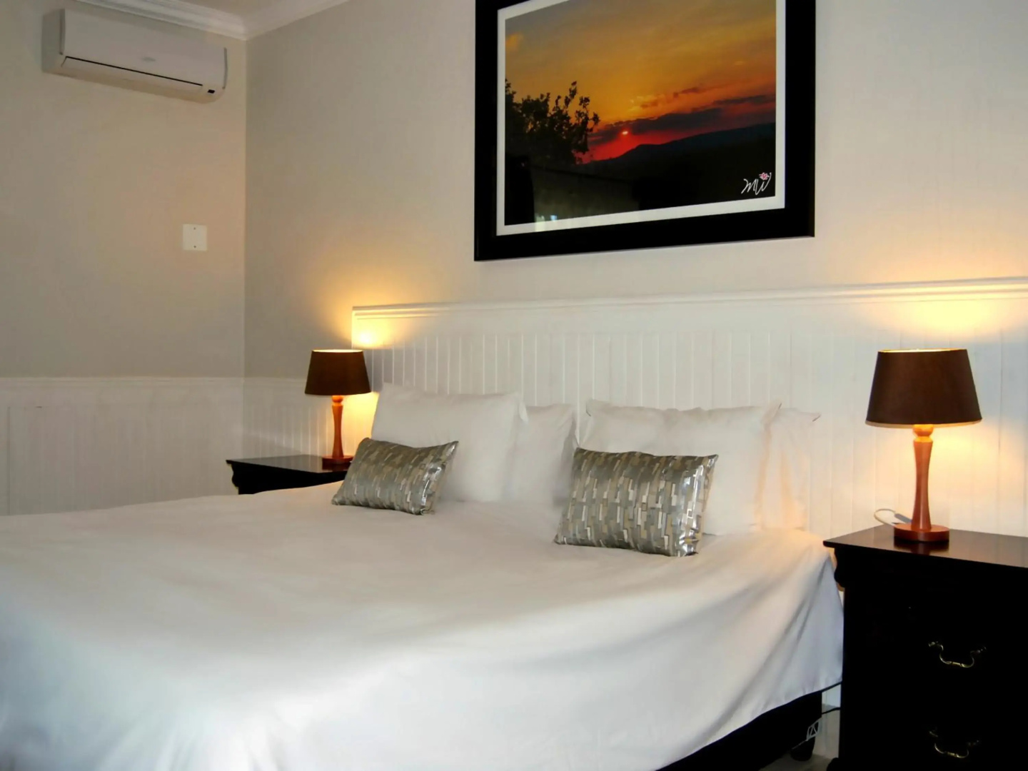 Safari Hotel & Convention Centre